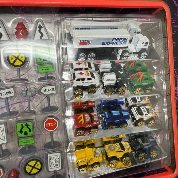 Vintage 1995 Road Champs Mini Wheels Gift Set 45 Piece Diecast Metal Value Pack - Picture 5 of 11